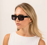 Indi - Black/Smokey Grey