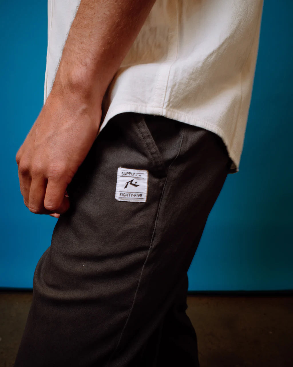 Hook Out Elastic Pant