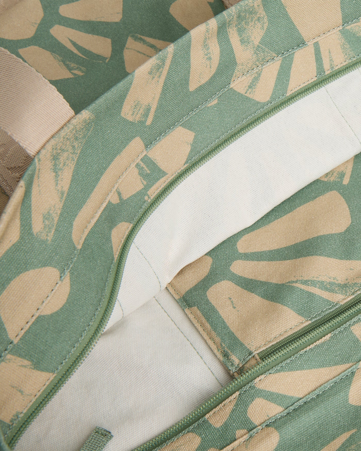 Suntribe Tote