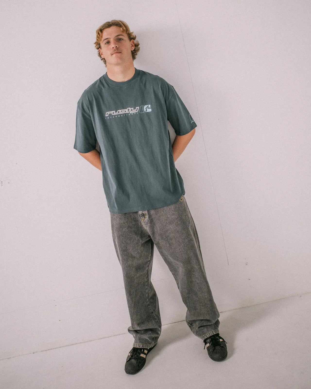 Jetsetter Tee