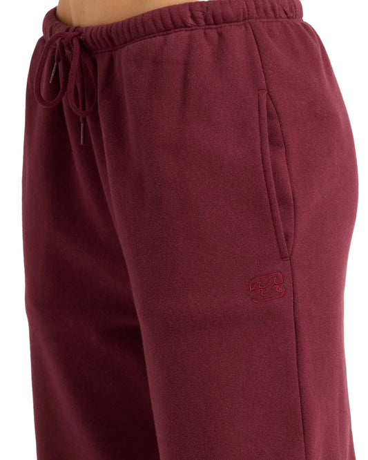 Wave Essential Track Pant