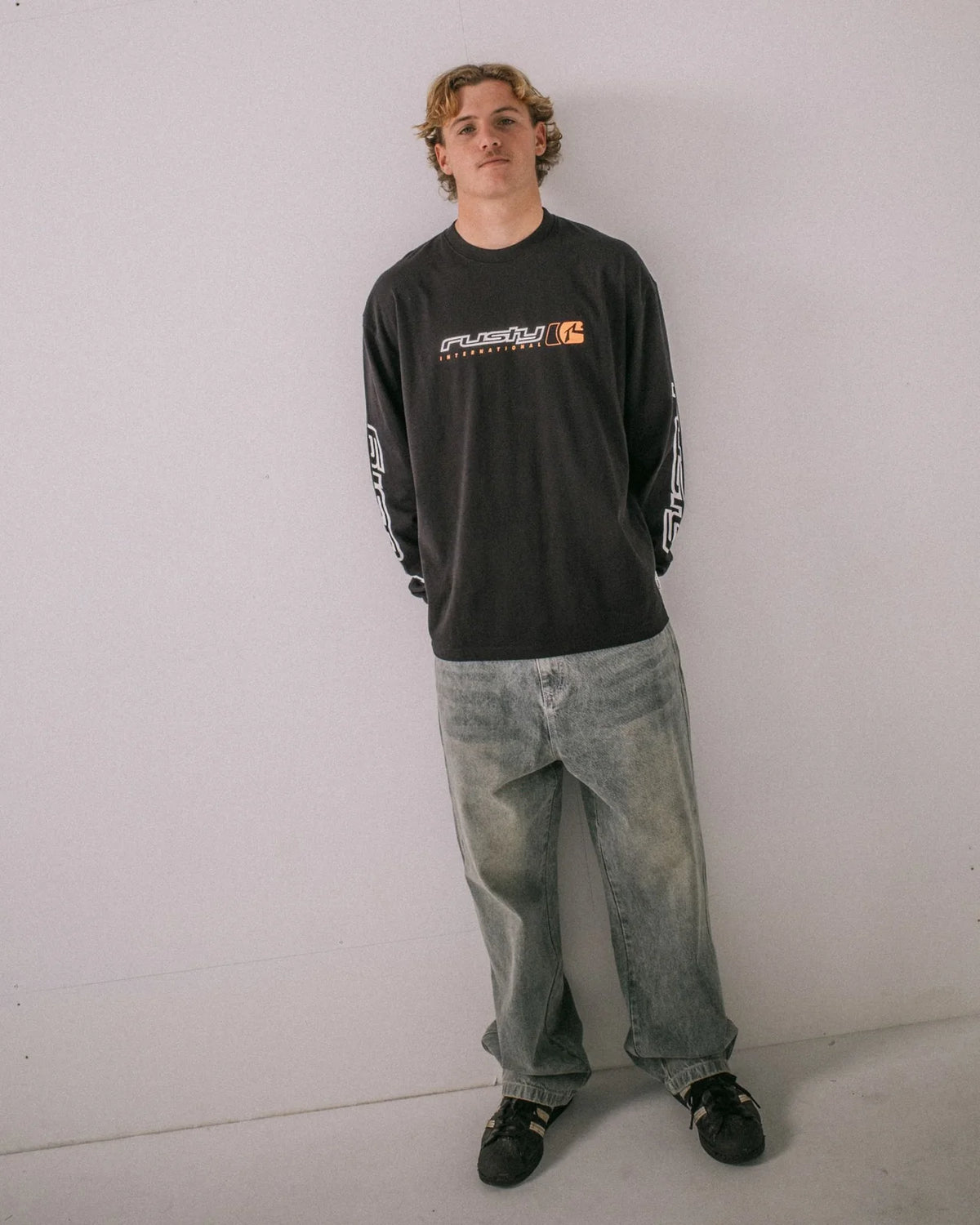 Jetsetter LS Tee