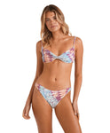 Dyed Pretty Tropic