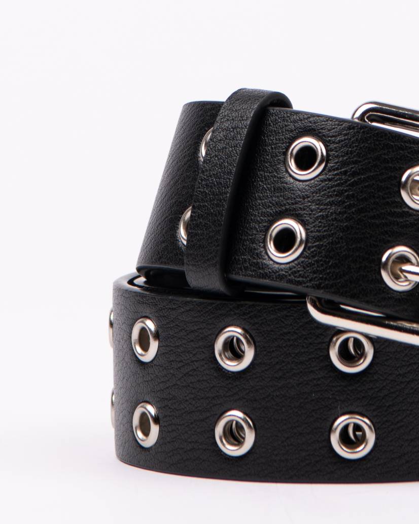 XOXO eyelet belt
